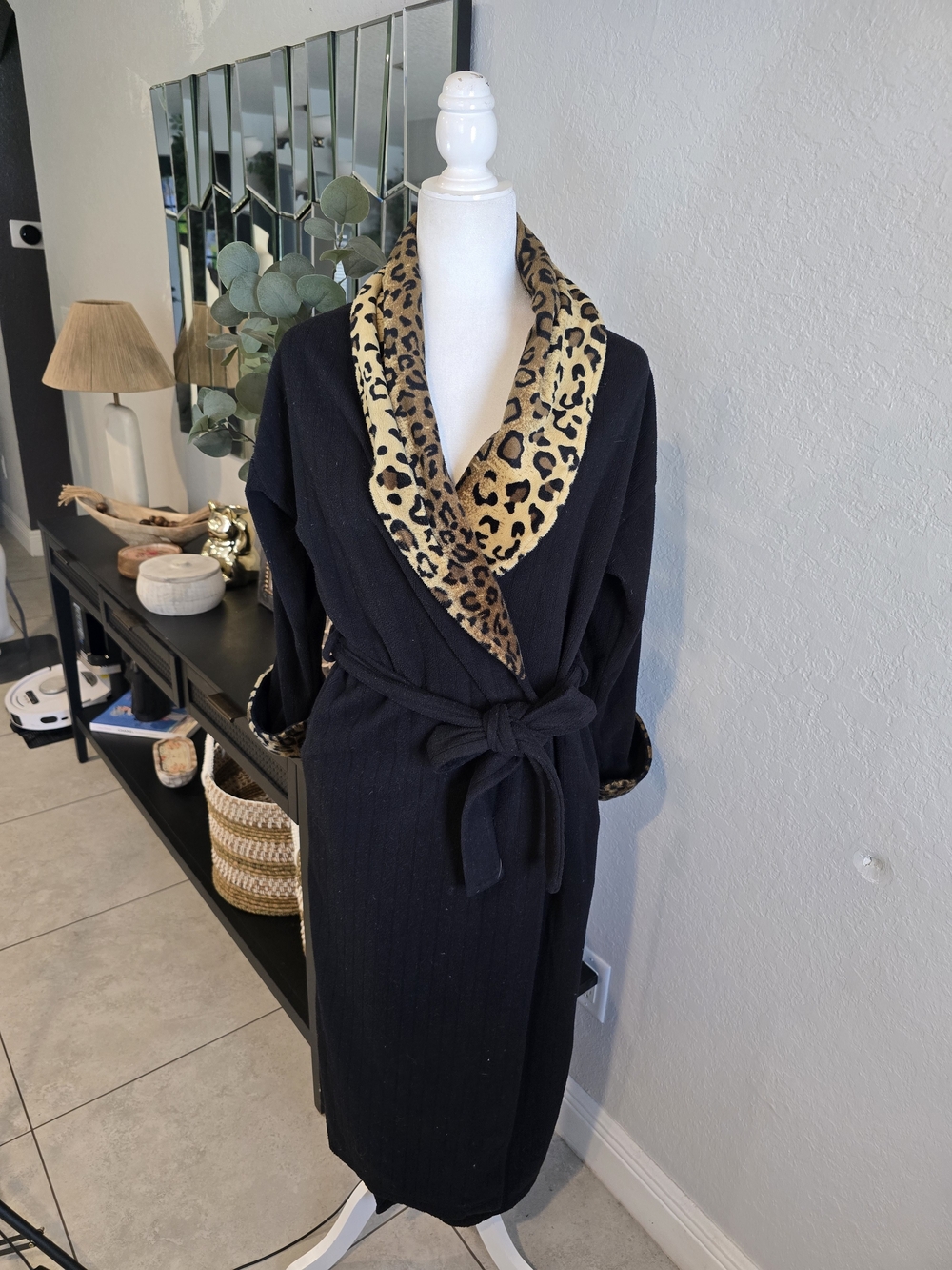 Victoria's Secret Vintage 2003 Y2K black leopard print long fleece robe belted M